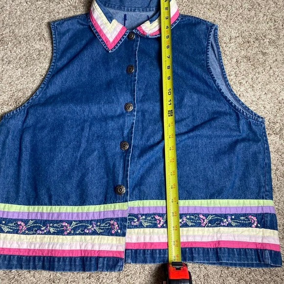 Vintage Denim Sleeveless Button-Down – Fits Medium Colorful Ribbon Embroidery - Picture 4 of 4